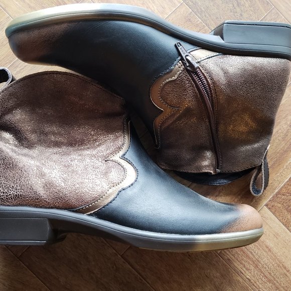 NWT Naot Sirocco in Volcanic Brown, Bronze, and Grecian Gold EU 38 - Picture 3 of 8